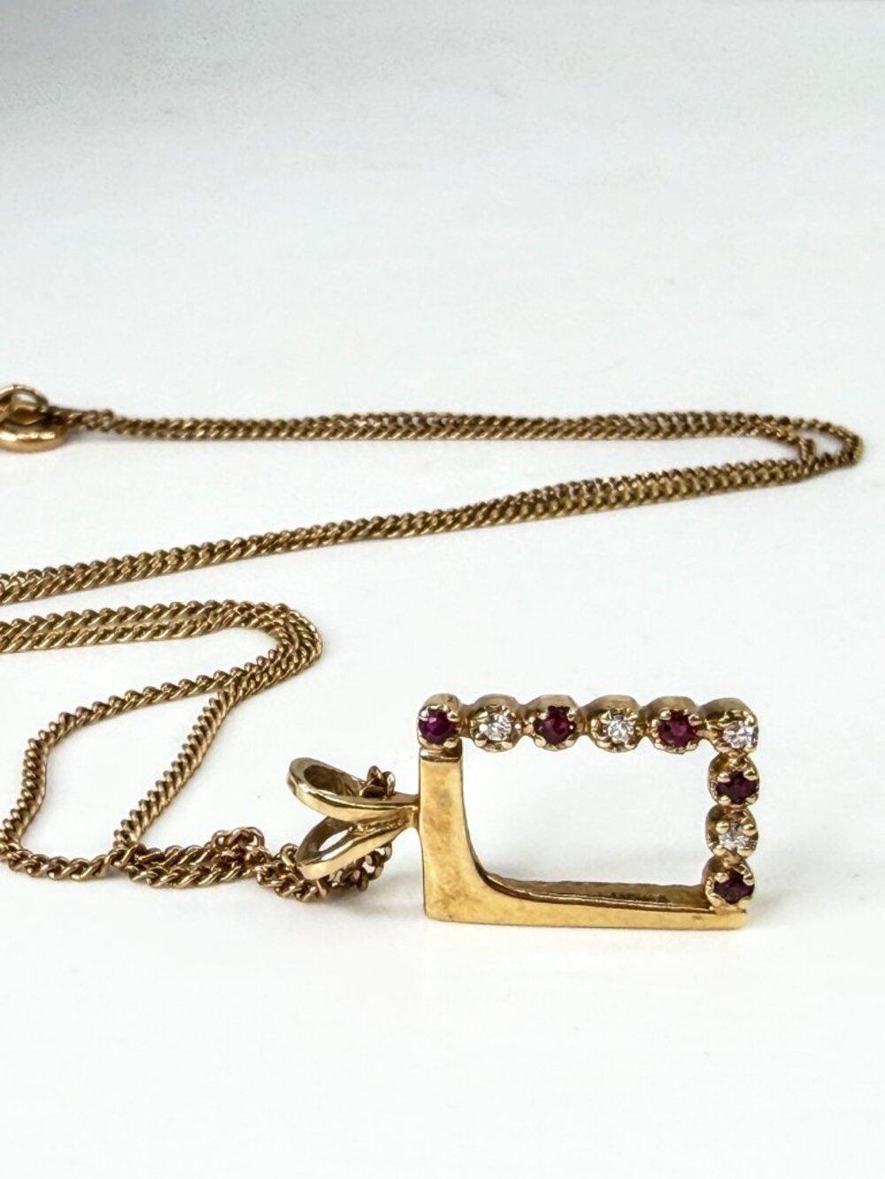 Vintage 14K Gold Ruby Diamond Open Rectangle Pendant Necklace 3.5g; 15.5" JR2068